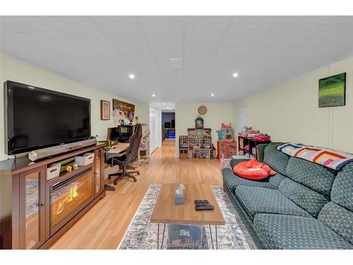160 John Street, Chatham, ON 