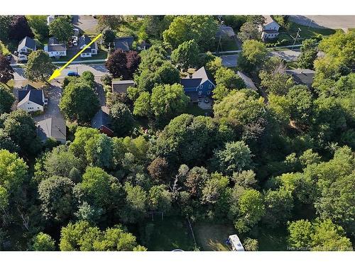 242 Highland Ave, Fredericton, NB 