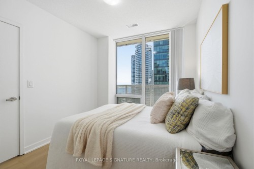 1710-88 Harbour Street, Toronto, ON 