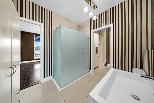 Salle de bains - 406-1435 Rue St-Jacques, Montréal (Ville-Marie), QC 