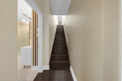 Escalier - 406-1435 Rue St-Jacques, Montréal (Ville-Marie), QC 