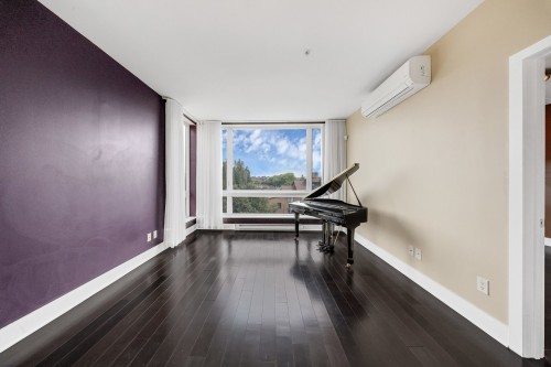 Salon - 406-1435 Rue St-Jacques, Montréal (Ville-Marie), QC 