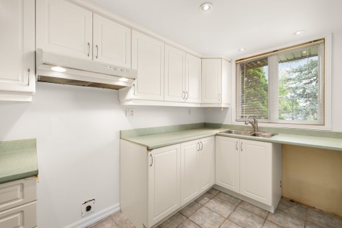 Kitchen - 70 Ch. Davignon, Dollard-Des-Ormeaux, QC 