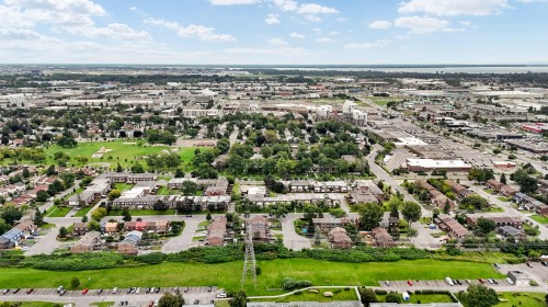 Aerial View - 70 Ch. Davignon, Dollard-Des-Ormeaux, QC 