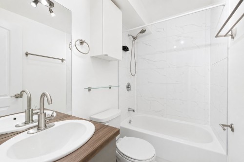 Salle de bains - 203-203 Rue Lafleur, Montréal (Verdun/Île-Des-Soeurs), QC 