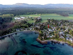 1677 Acacia Rd Nanoose Bay, BC V9P 9C6