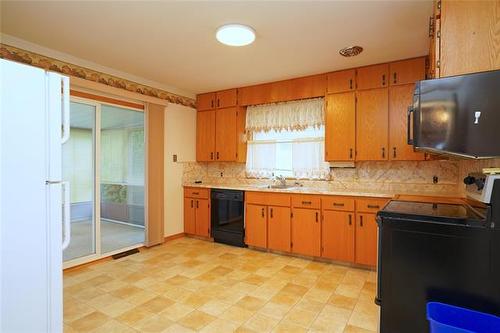 994 Herbert Ave, Winnipeg, MB 