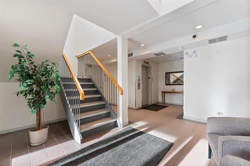 106-60 Dunkirk Dr, Winnipeg, MB 
