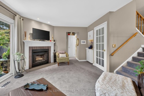 2 Novoco Drive, Hamilton, ON 