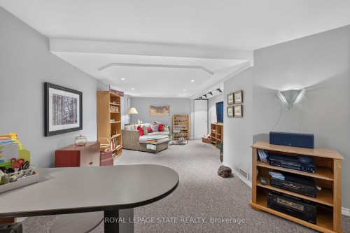 2 Novoco Drive, Hamilton, ON 