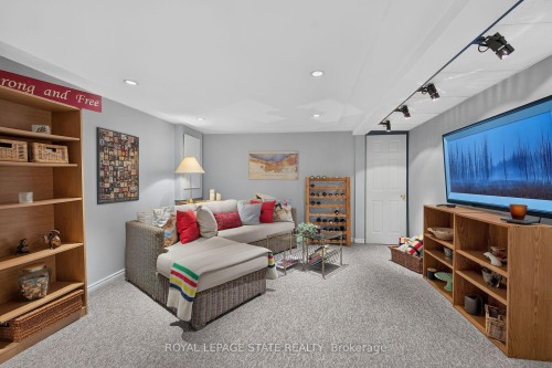 2 Novoco Drive, Hamilton, ON 