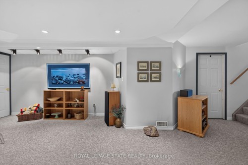 2 Novoco Drive, Hamilton, ON 