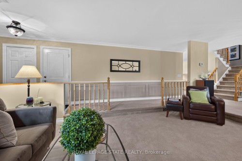 2 Novoco Drive, Hamilton, ON 