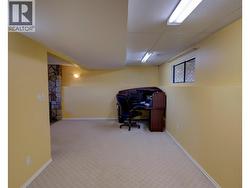 Office area or flex space - 