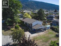 Huge side yard next to carport area - 