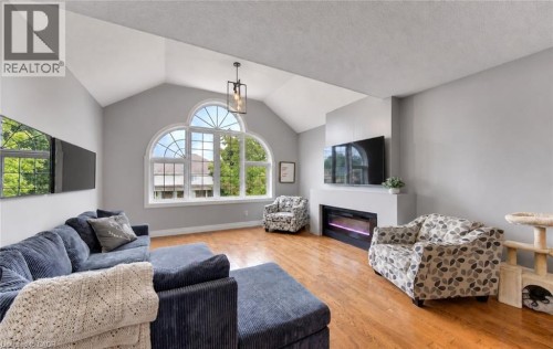 231 Steepleridge Street, Kitchener, ON 