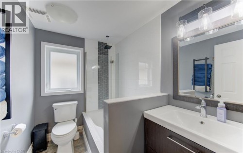 231 Steepleridge Street, Kitchener, ON 