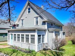 201 Main Street Kentville, NS B4N 1J6