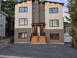138 Clovis Avenue  Halifax Regional Municipality, NS B3P 1J2