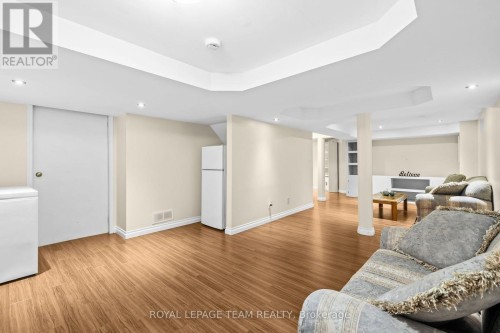 1040 Karsh Drive, Ottawa, ON 