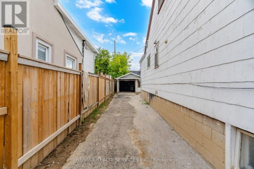 3051 Churchill Avenue, Mississauga, ON 