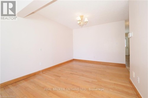 UNIT A - 258 INVERHURON CRESCENT , Waterloo, Ontario N2V 2H5 5