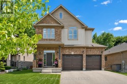 196 MAPLE BUSH DRIVE  Cambridge, ON N1T 0B7