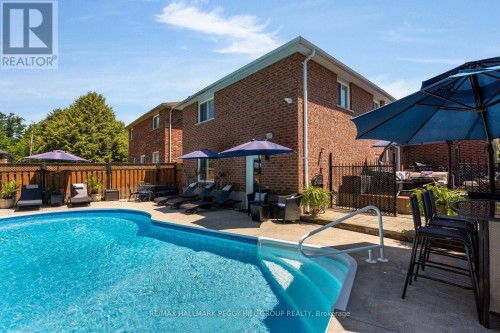 52 Summerset Drive, Barrie, ON 