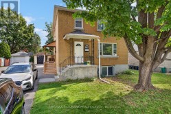 1 - 297 ROYAL AVENUE Ottawa, ON K2A 1T6