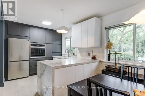 5322 Windermere Drive, Burlington, ON 