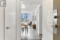 1014 - 816 LANSDOWNE AVENUE Toronto, ON M6H 4K6