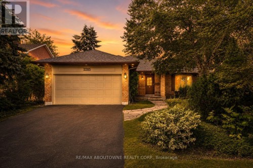2285 DUNEDIN ROAD  Oakville, ON L6J 5V4