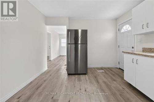 4049 6 Highway, Hamilton, ON 