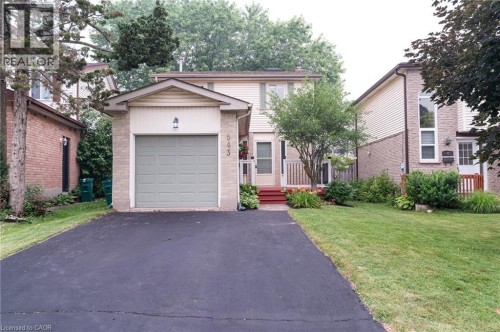 543 DRUMMERHILL Crescent  Waterloo, ON N2T 1G3