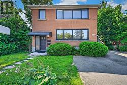 228 WOODROFFE AVENUE  Ottawa, ON K2A 3V4