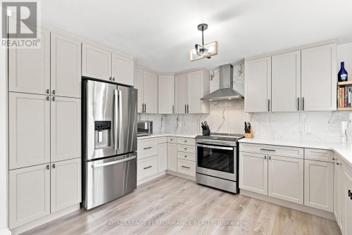 1992 Summerfields Crescent, Ottawa, ON 