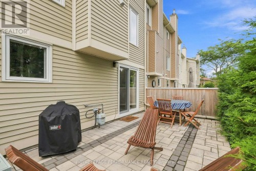 1992 Summerfields Crescent, Ottawa, ON 