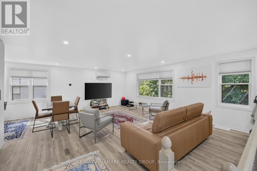 2 - 297 ROYAL AVENUE , Ottawa, Ontario K2A 1T6 5