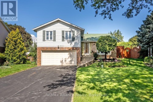 2454 WOKING CRESCENT  Mississauga (Sheridan), ON L5K 1Z7
