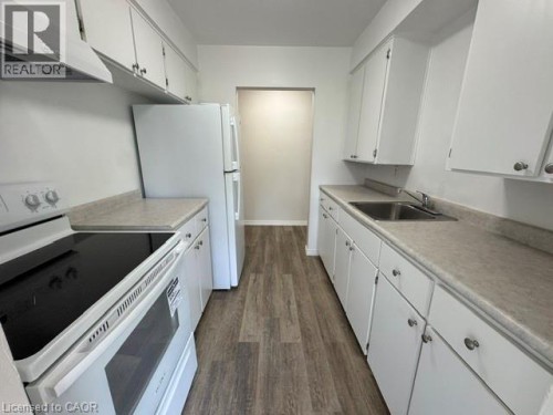 232 LOUISA Street Unit# 10A , Kitchener, Ontario N2H 5M7 2
