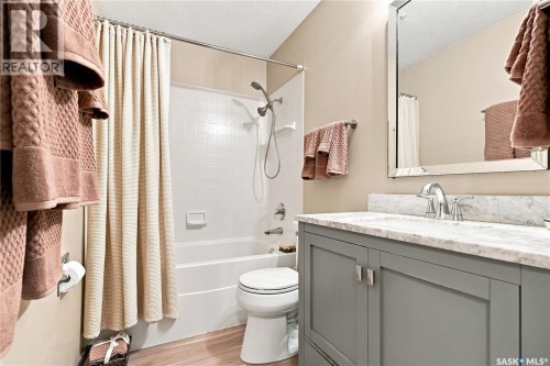 226 Dickey Crescent, Saskatoon, SK 