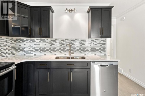 211 225 Hassard Close, Saskatoon, SK 