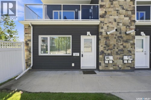 211 225 Hassard Close, Saskatoon, SK 