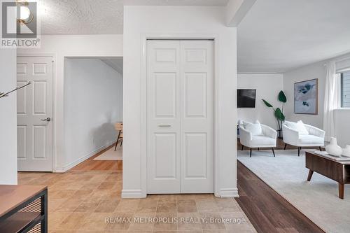 598 Black Oak Crescent, Waterloo, ON 