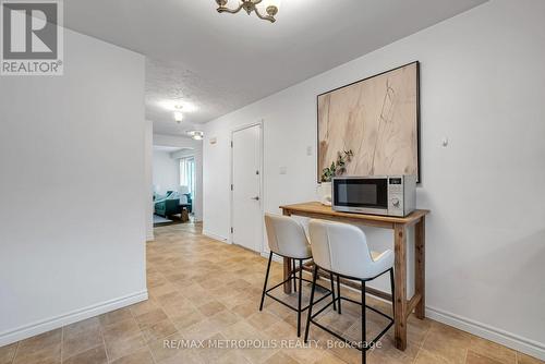 598 Black Oak Crescent, Waterloo, ON 