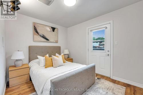 598 Black Oak Crescent, Waterloo, ON 