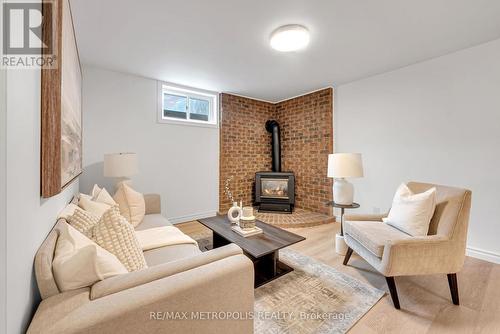 598 Black Oak Crescent, Waterloo, ON 