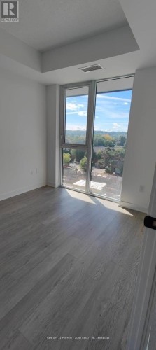 405 - 2782 BARTON STREET E , Hamilton, Ontario L8E 3P5 5