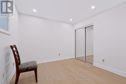 5 Nathaniel Crescent, Kitchener, ON 