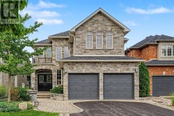 36 AUBURN COURT Barrie, ON L4N 6G9